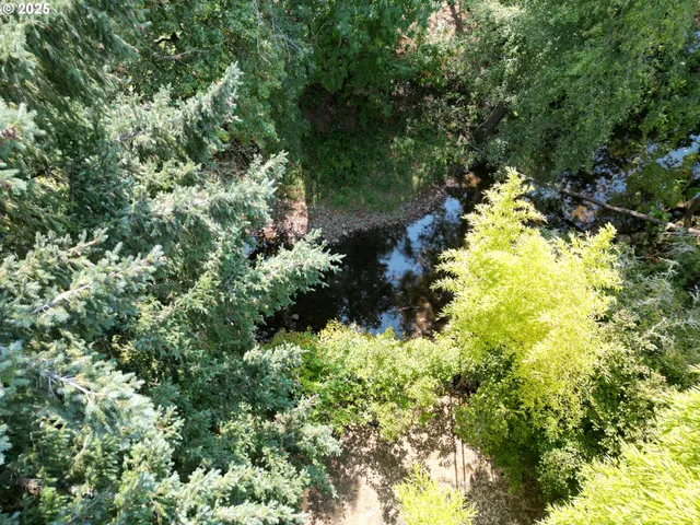 $215,000 | 202 Northeast Fulton Street, Roseburg, OR 97470