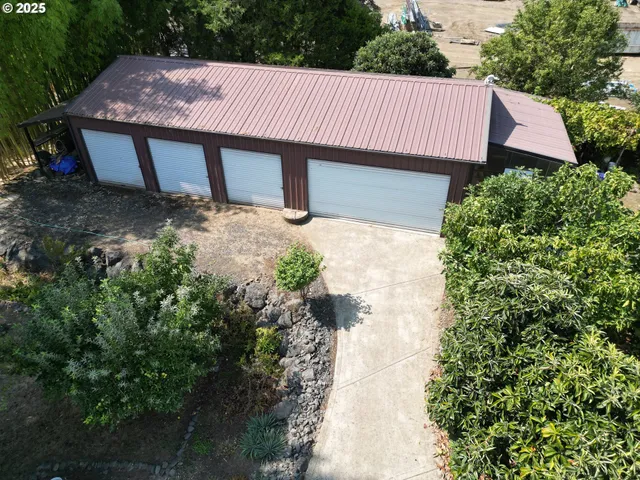 $215,000 | 202 Northeast Fulton Street, Roseburg, OR 97470