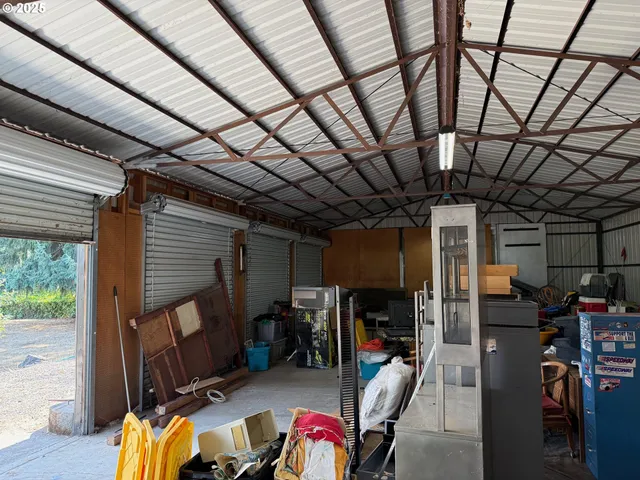 $215,000 | 202 Northeast Fulton Street, Roseburg, OR 97470