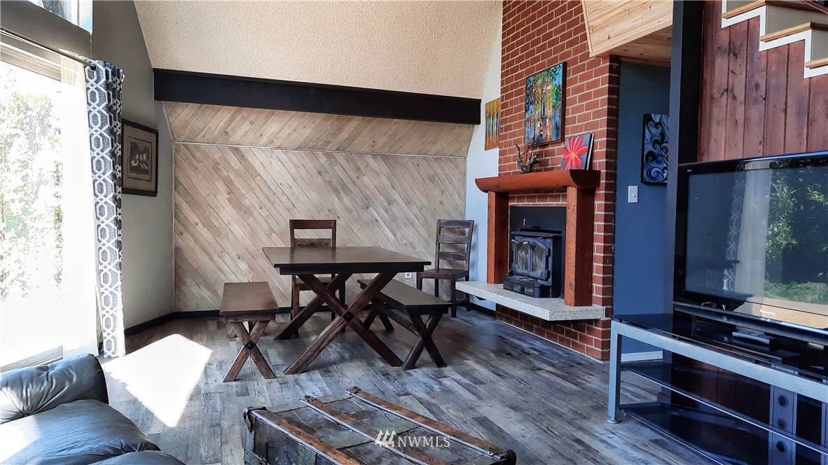 11927 Chappel Road Arlington, WA 98223 - Photo 3 of 33