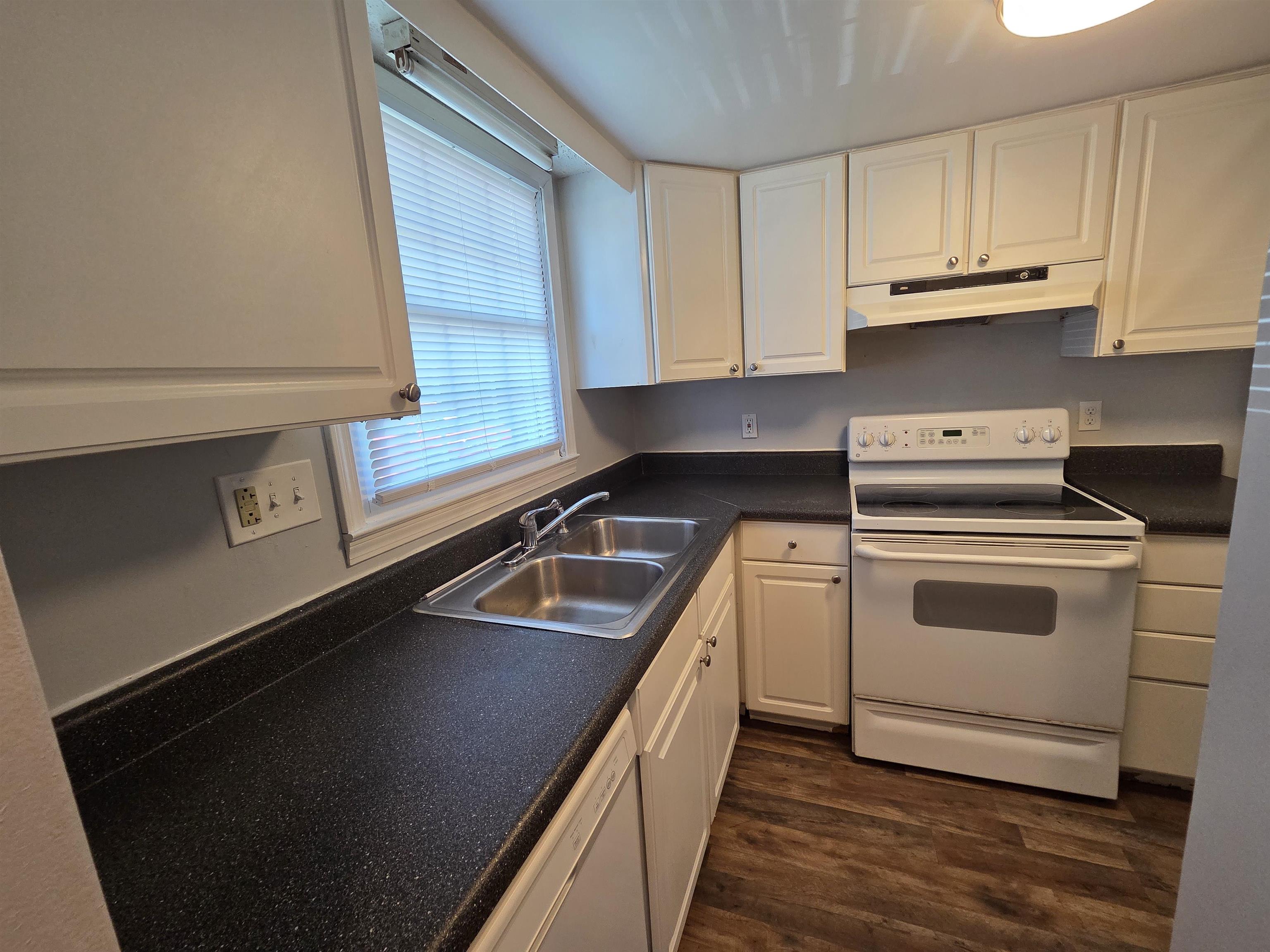 1025 Carolina Road, Unit B2 Conway, SC 29526 - Photo 5 of 33