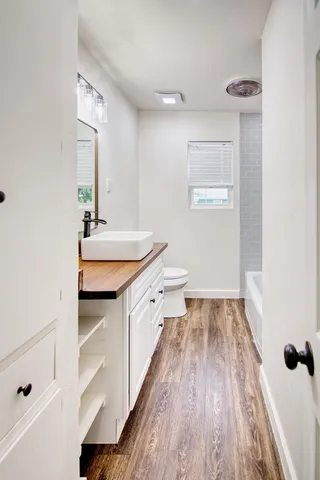 a view of an empty walk in closet