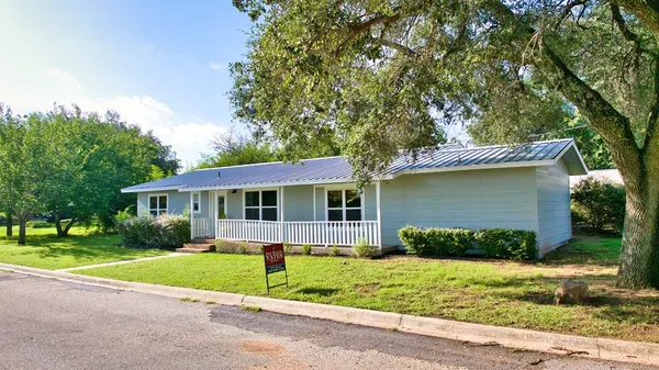 $340,000 | 225 Coolidge Avenue, Mason, TX 76856