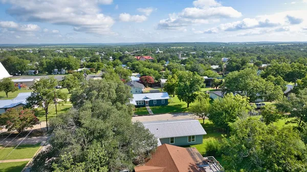 $340,000 | 225 Coolidge Avenue, Mason, TX 76856