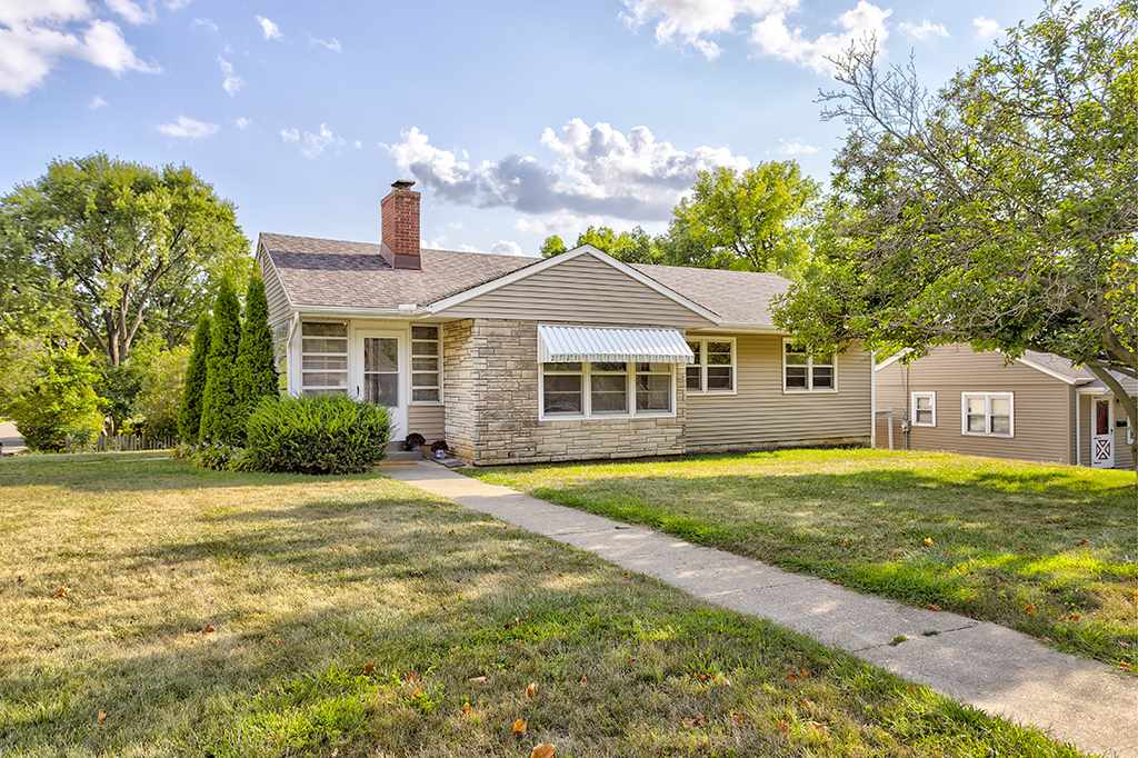 2721 Pelham Road Rockford, IL 61107 - Photo 1 of 29 Gallery Image 1