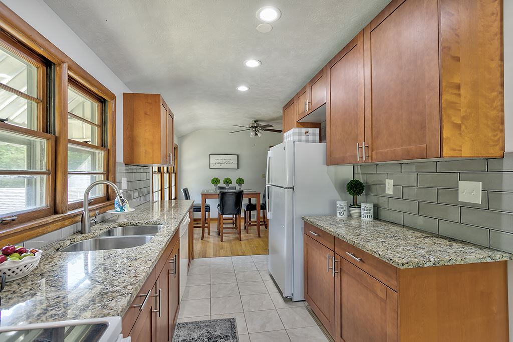 2721 Pelham Road Rockford, IL 61107 - Photo 13 of 29 Gallery Image 13