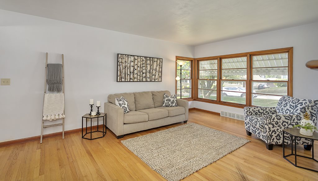 2721 Pelham Road Rockford, IL 61107 - Photo 4 of 29 Gallery Image 4