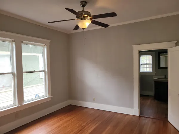$2,300 | 1916 Walker Avenue, Memphis, TN 38104