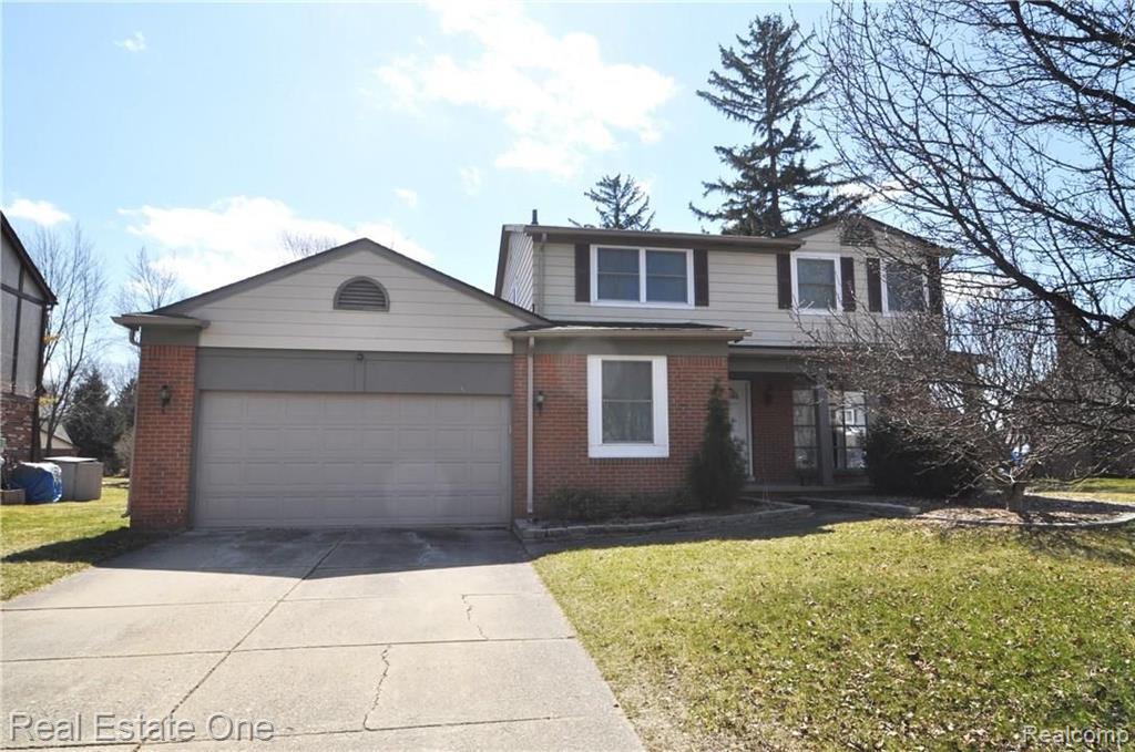 633 Baker Street Rochester Hills, MI 48307 - Photo 2 of 26