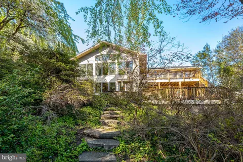 $1,875,000 | 1432 Waggaman Circle, McLean, VA 22101
