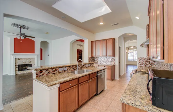 $2,500 | 10714 Barker Lake, Cypress, TX 77433