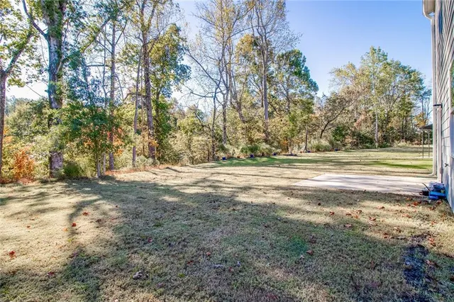 a view of outdoor space yard and front view of a house