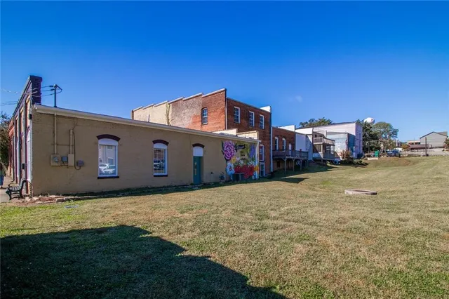 $399,000 | 6095 Hoot Owl Lane, Flowery Branch, GA 30542