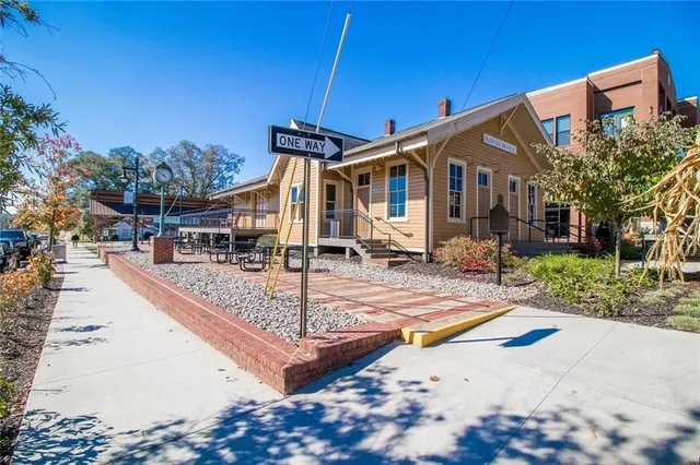 $399,000 | 6095 Hoot Owl Lane, Flowery Branch, GA 30542