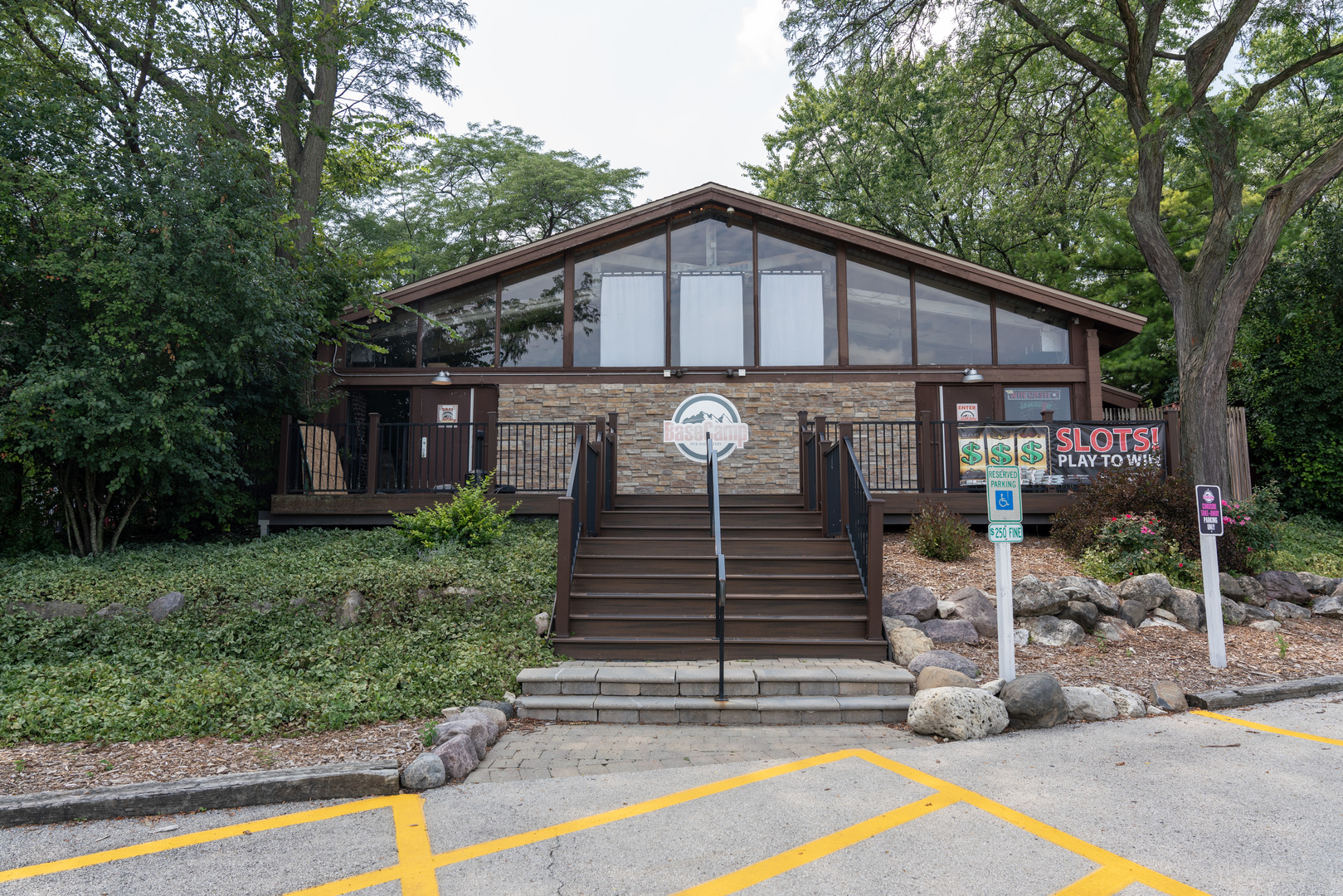 5880 Forest View Road, Unit F Lisle, IL 60532 - Photo 34 of 39 a view of a house with pool and chairs