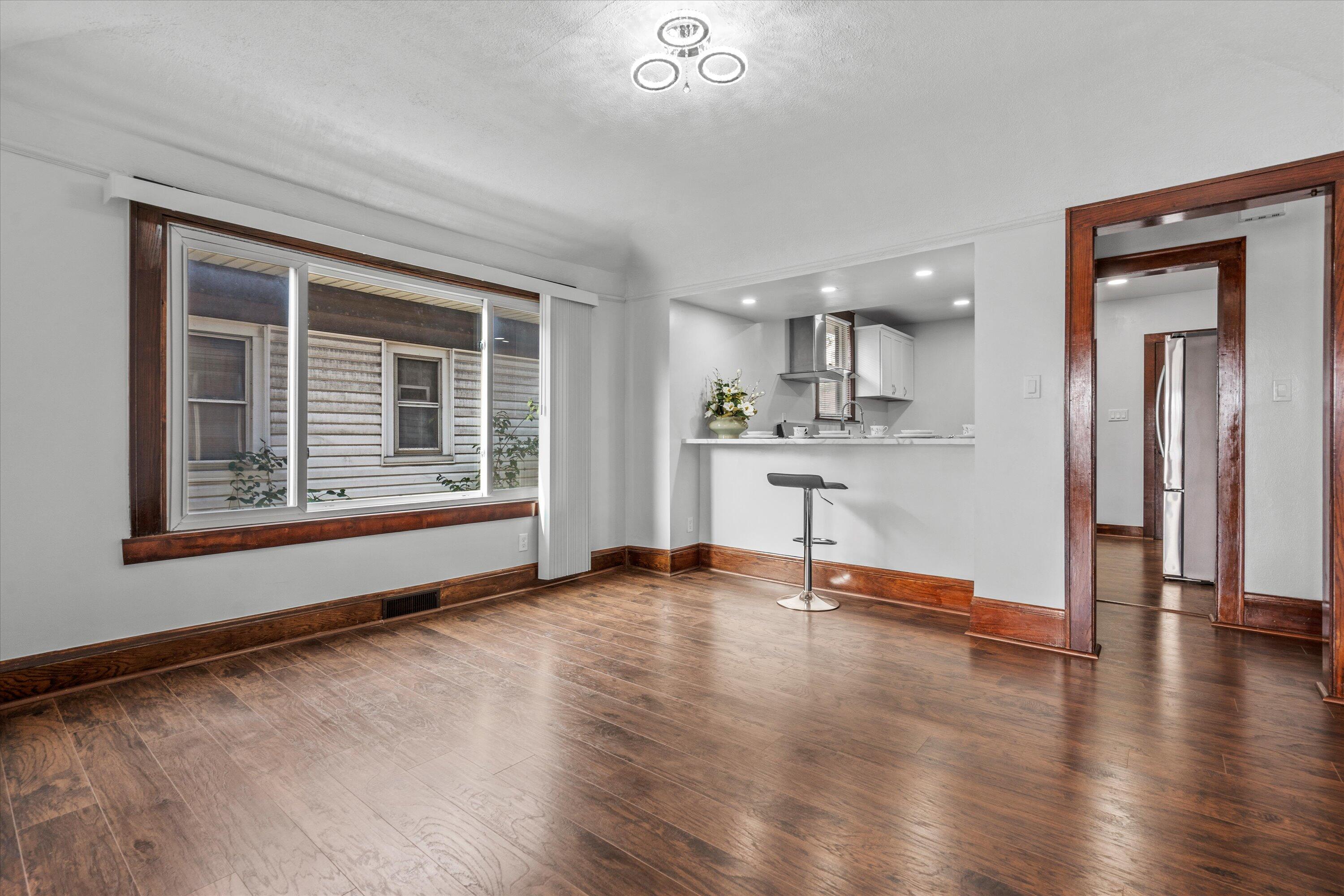 3783 North 9th Street Milwaukee, WI 53206 - Photo 8 of 28 33-DSC09957