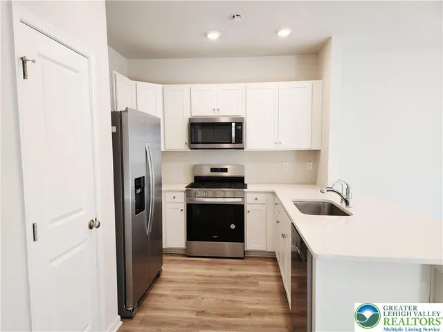 $2,450 | 1182 Susan Circle, Breinigsville, PA 18031