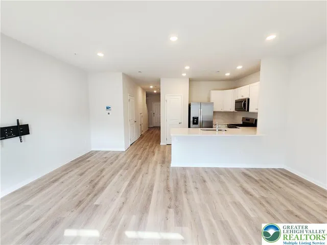 $2,450 | 1182 Susan Circle, Breinigsville, PA 18031