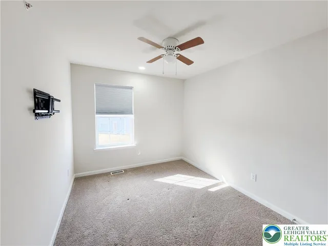 $2,450 | 1182 Susan Circle, Breinigsville, PA 18031