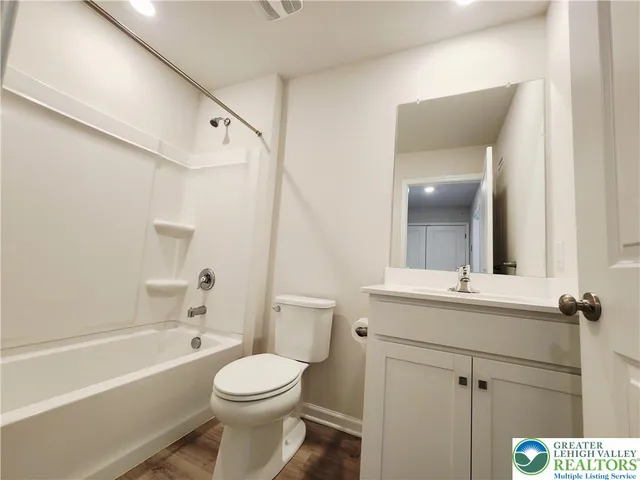 $2,450 | 1182 Susan Circle, Breinigsville, PA 18031