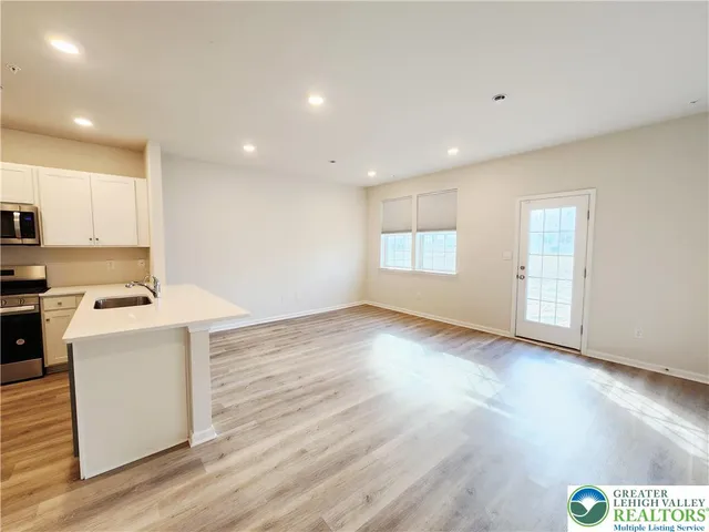 $2,450 | 1182 Susan Circle, Breinigsville, PA 18031