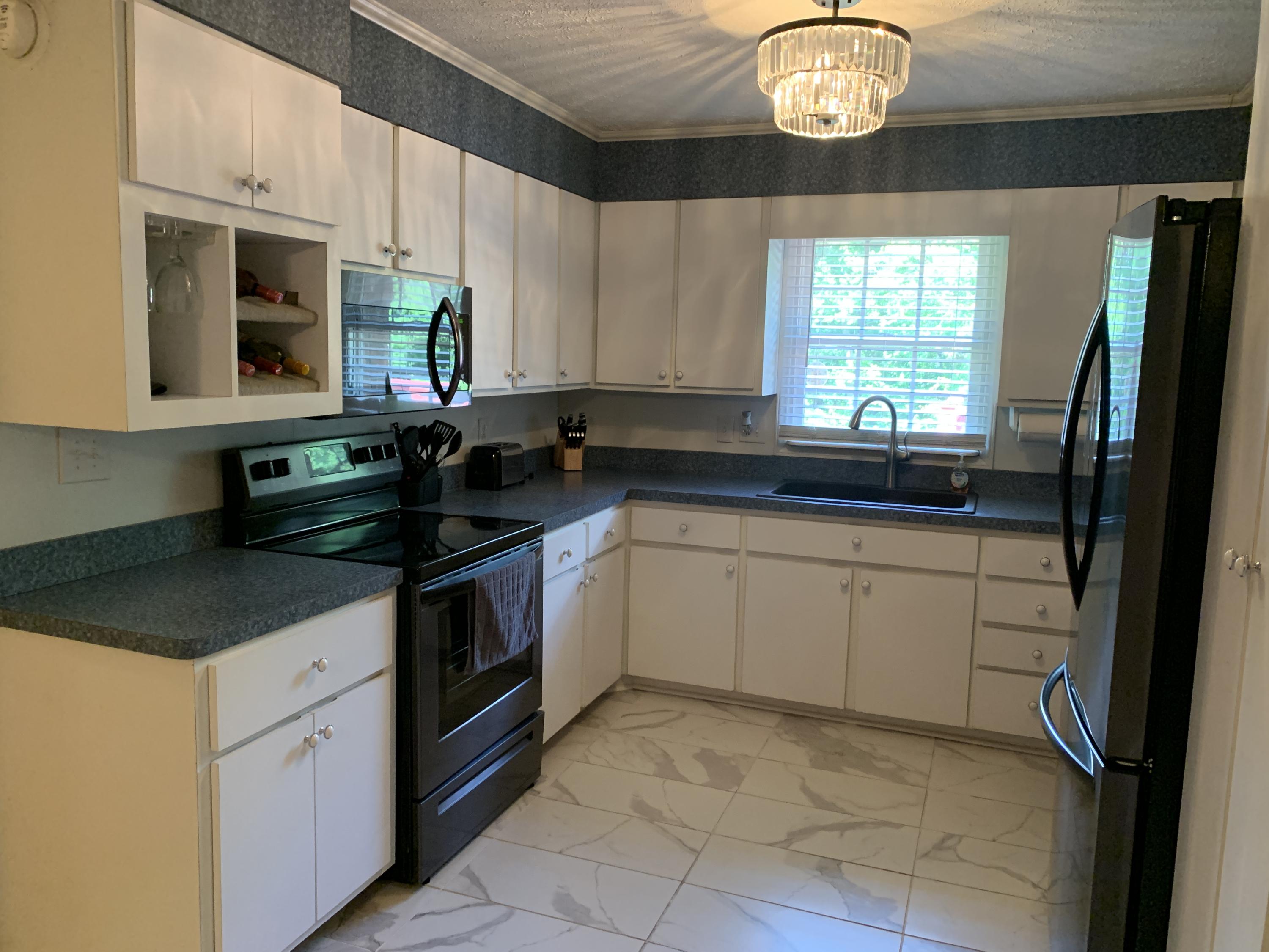 331 Rakes Road Rocky Mount, VA 24151 - Photo 6 of 48 6 Kitchen