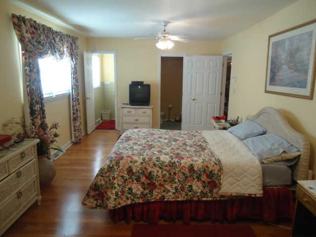 501 Spring Lane Columbia, TN 38401 - Photo 13 of 15 Hard to find a master bedroom suite this large....includes master bath and two separate sink areas!