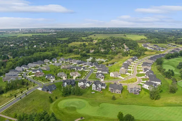 $1,046,310 | 1848 Royal Boulevard North, Lake Elmo, MN 55042