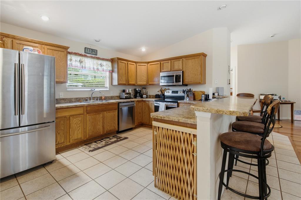 16723 Southeast 173rd Terrace Road Weirsdale, FL 32195 - Photo 12 of 43