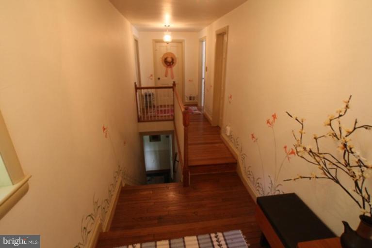 8006 Custer Road Bethesda, MD 20814 - Photo 5 of 16 Upstairs landing
