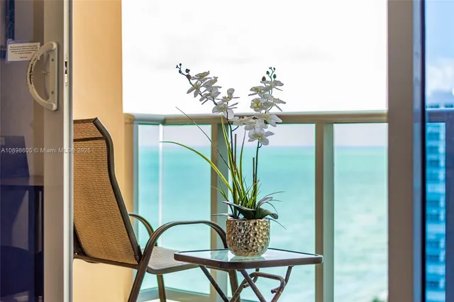 $3,500 | 2501 South Ocean Drive, Unit 1617, Hollywood, FL 33019