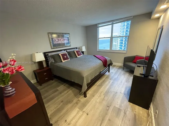 $3,500 | 2501 South Ocean Drive, Unit 1617, Hollywood, FL 33019