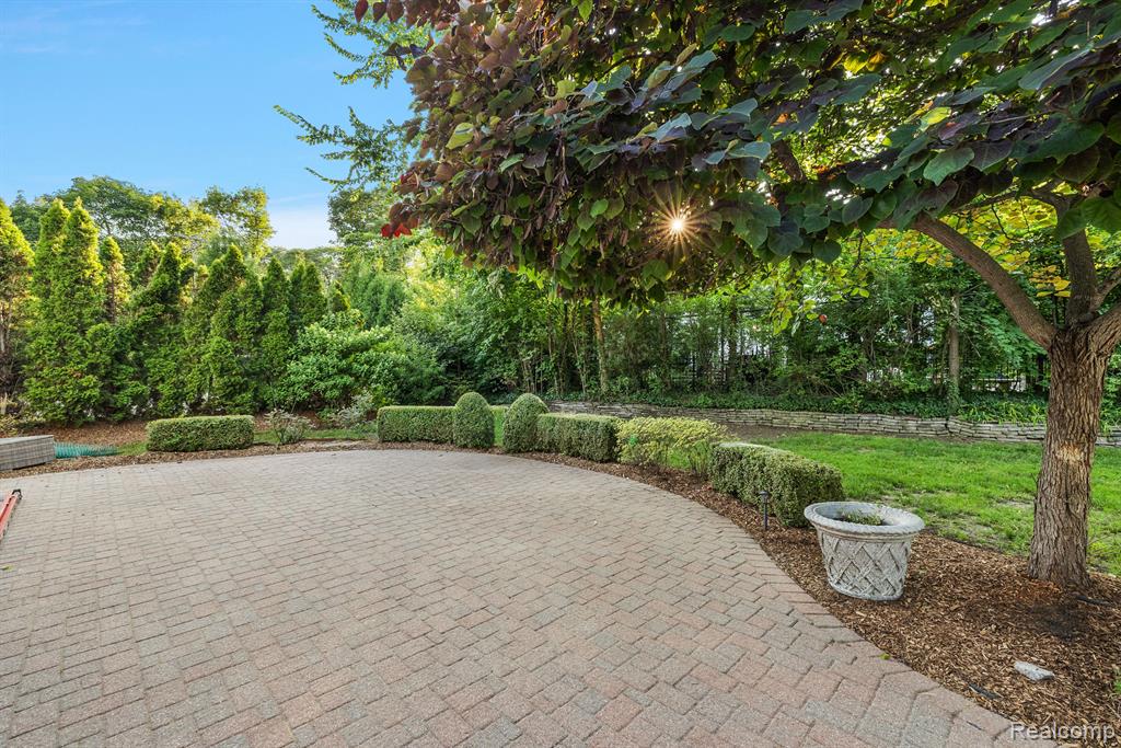 473 North Cranbrook Road Bloomfield Hills, MI 48301 - Photo 36 of 42