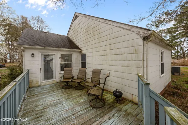 $250,000 | 225 6th Street, Aurora, NC 27806