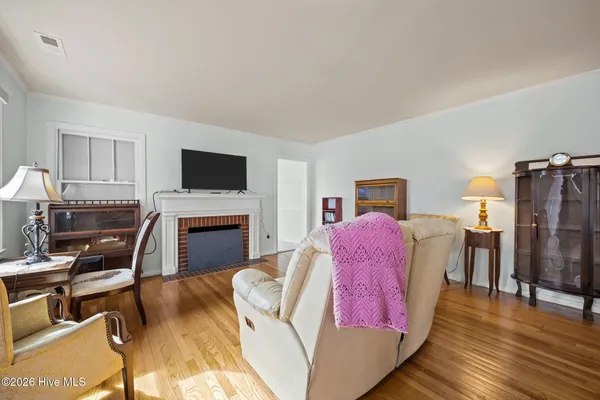$250,000 | 225 6th Street, Aurora, NC 27806