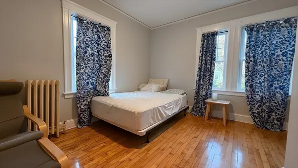 $4,100 | 27 Noble Street, Unit 1, Newton, MA 02465