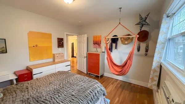 $4,100 | 27 Noble Street, Unit 1, Newton, MA 02465