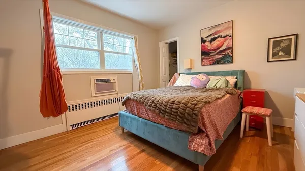 $4,100 | 27 Noble Street, Unit 1, Newton, MA 02465