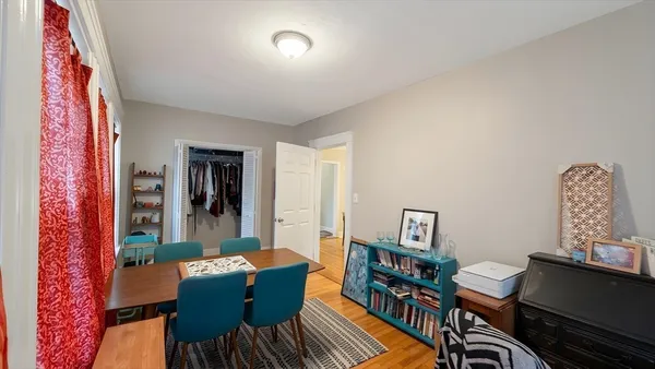 $4,100 | 27 Noble Street, Unit 1, Newton, MA 02465
