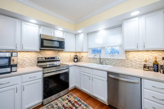 $249,900 | 2513 Bristol Terrace, St. Joseph, MI 49085