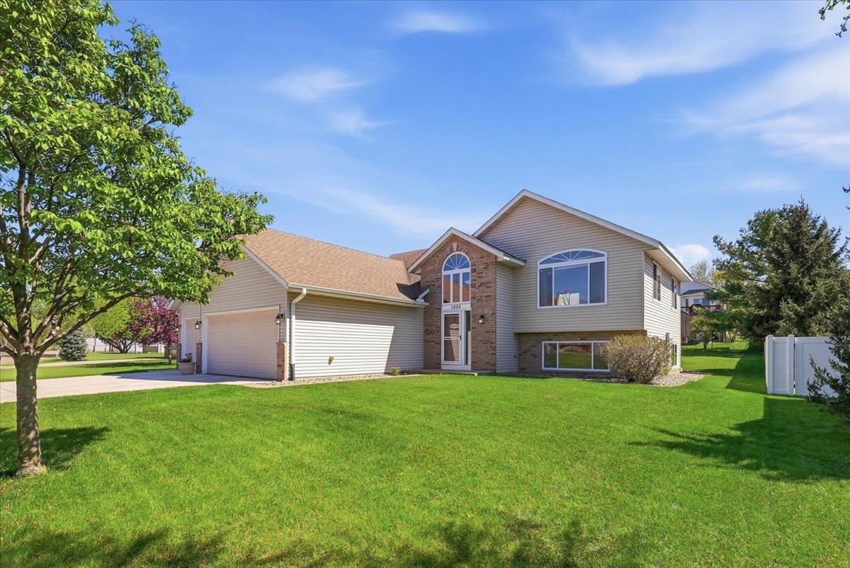 1825 Canton Road Prescott, WI 54021 - Photo 2 of 31