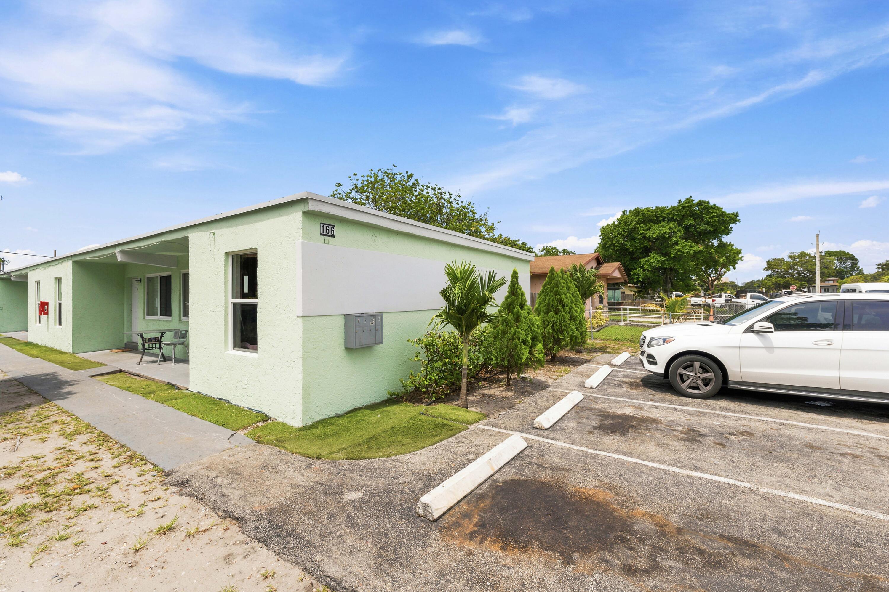 166 Southwest 3rd Street, Unit AD Deerfield Beach, FL 33441 - Photo 3 of 33 166 SW 3rd St_033