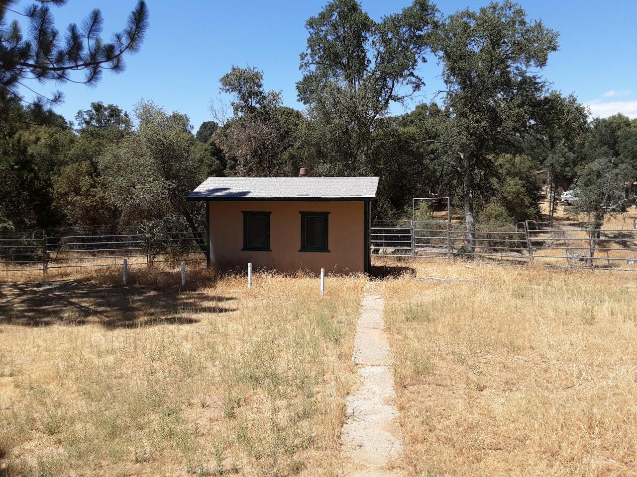 47277 Modoc Road Coarsegold, CA 93614 - Photo 8 of 10 Gallery Image 8