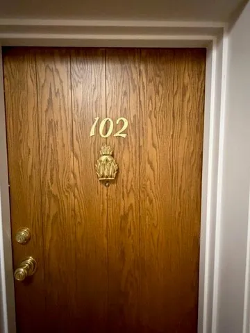 $2,000 | 136 Centennial Avenue, Unit 102, Sewickley, PA 15143