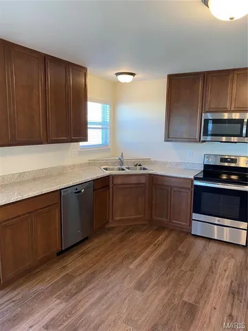 $2,395 | 116 Brookview Way Drive, O'Fallon, MO 63366