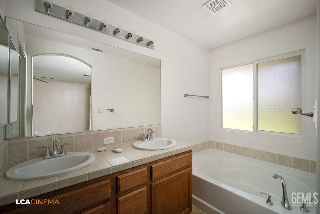 Undisclosed Address Bakersfield, CA 93313 - Photo 9 of 17