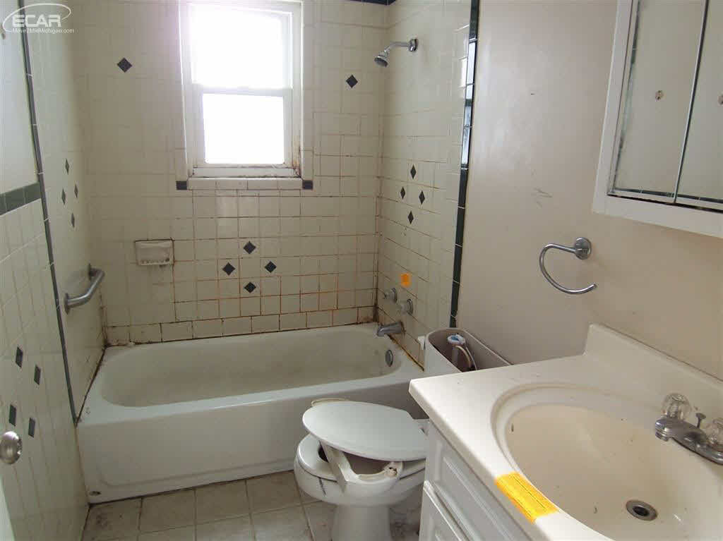 3422 West Wilson Road Clio, MI 48420 - Photo 11 of 26 21397700-10.JPG