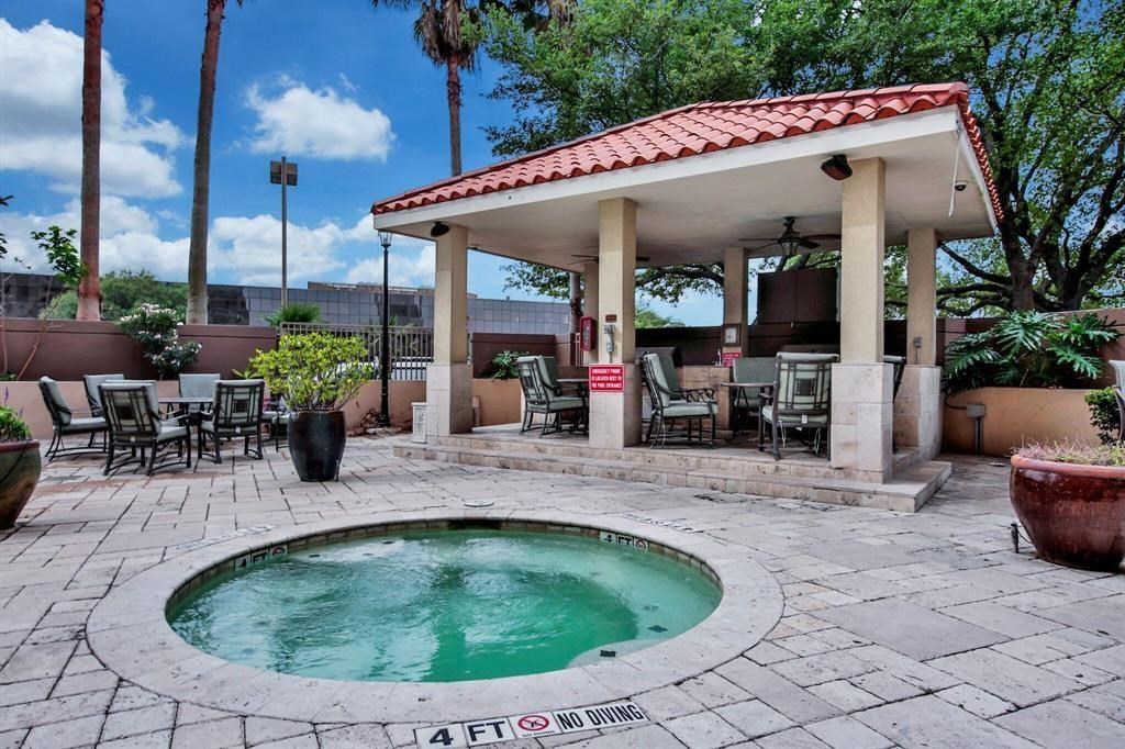 3525 Sage Road, Unit 411 Houston, TX 77056 - Photo 4 of 20