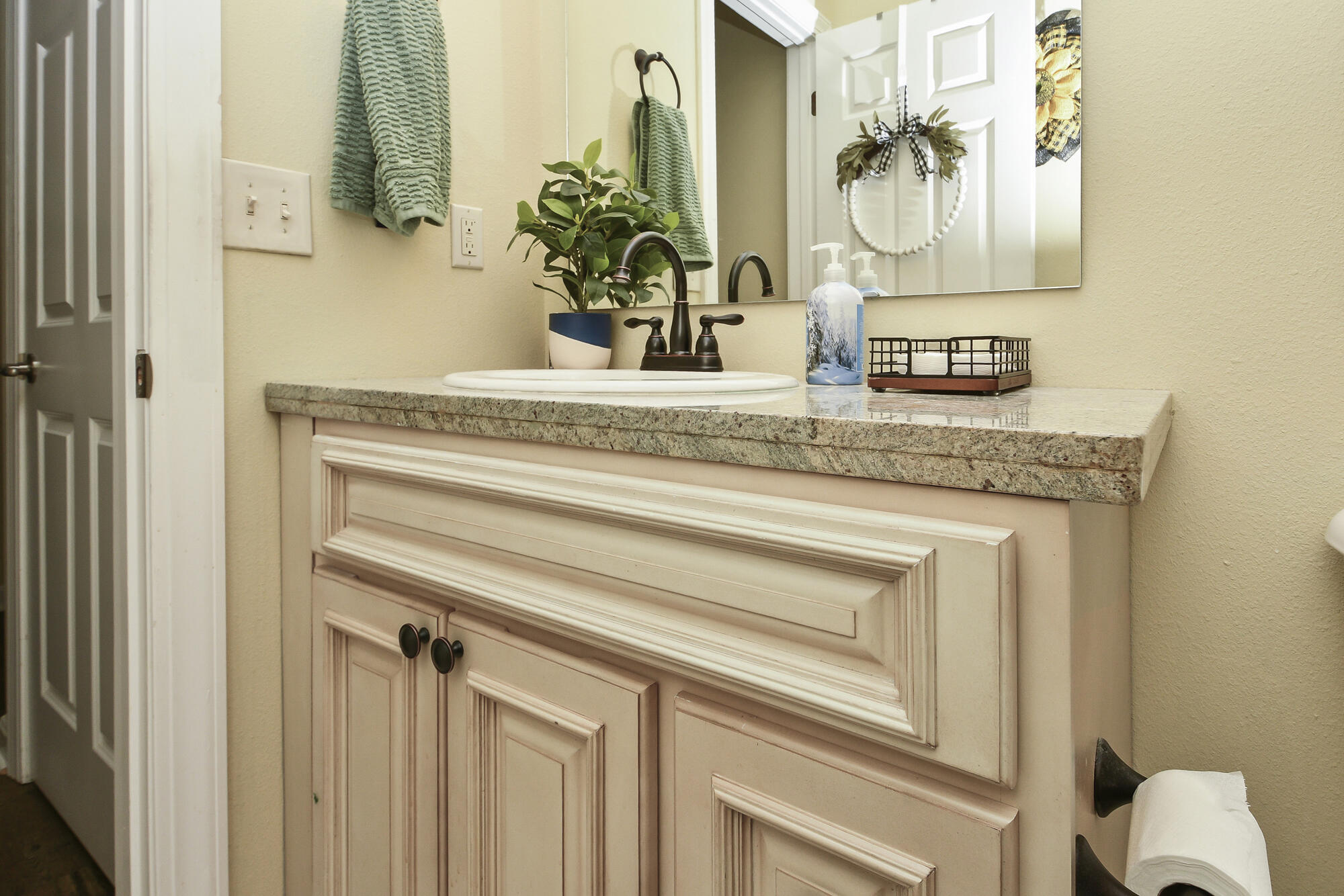 180 Grace Chapel Road, Unit 107 Blue Eye, MO 65611 - Photo 32 of 49 Guest Bathroom