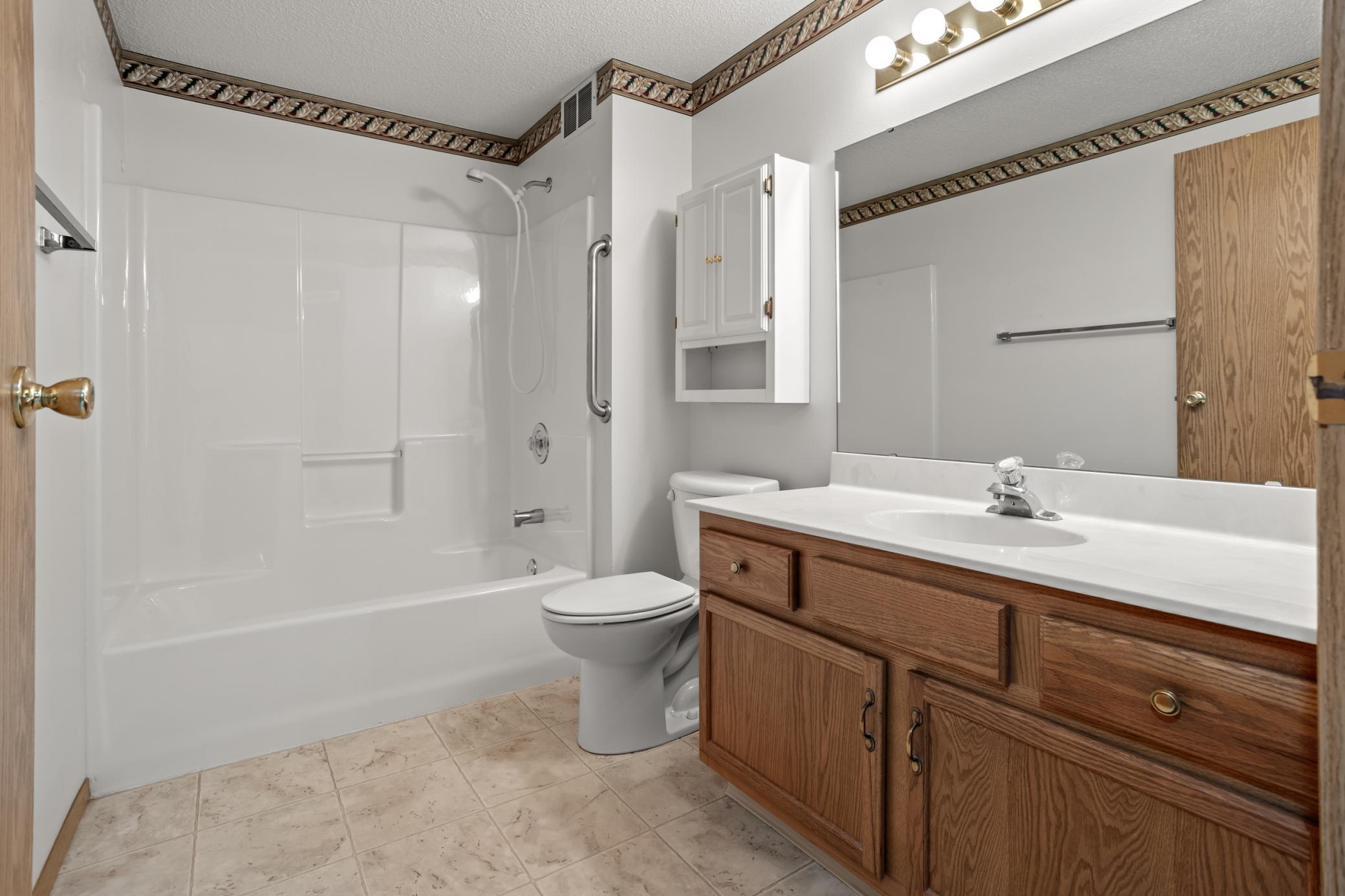 4752 10th Avenue Southwest Fargo, ND 58103 - Photo 9 of 27 Gallery Image 9